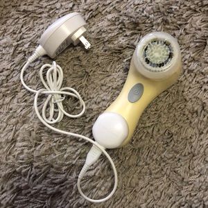 Clarsonic Mia - still works well!